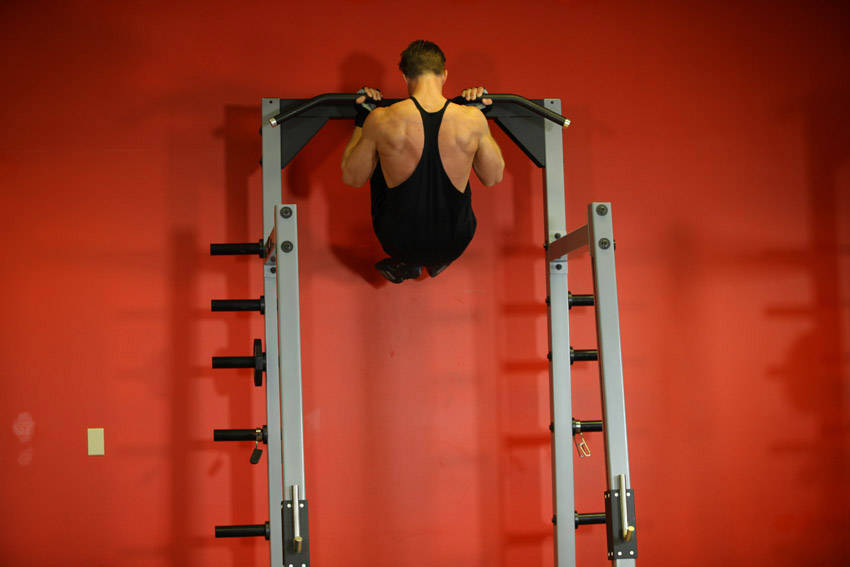 Gorilla chin crunch — posição final